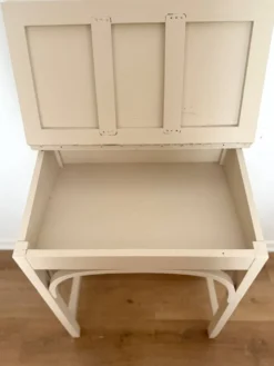 Bureau pupitre ancien avec encrier