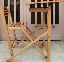 bureau / pupitre pour enfant pliable