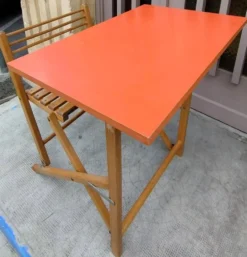 bureau / pupitre pour enfant pliable