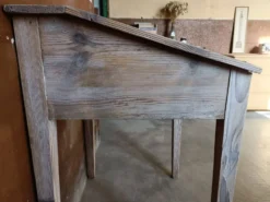 Bureau pupitre rénové