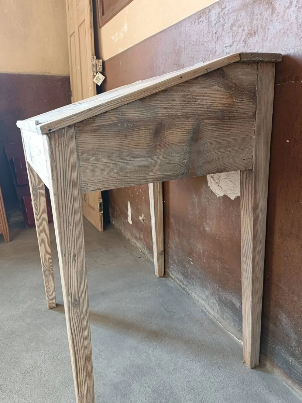 Bureau pupitre rénové