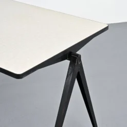 Bureau Pyramide par Wim Rietveld, circa 1960