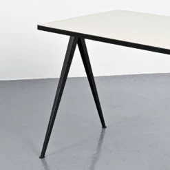 Bureau Pyramide par Wim Rietveld, circa 1960