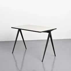 Bureau Pyramide par Wim Rietveld, circa 1960