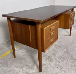 Bureau scandinave de direction double face plateau flottant longueur 1