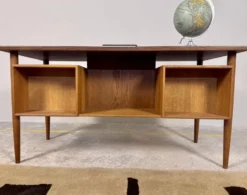 Bureau scandinave de direction double face plateau flottant longueur 1