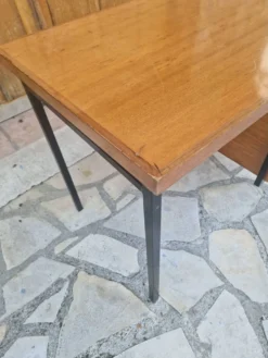 Bureau scandinave moderniste