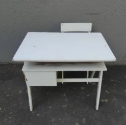 bureau scandinave pieds compas pour enfant