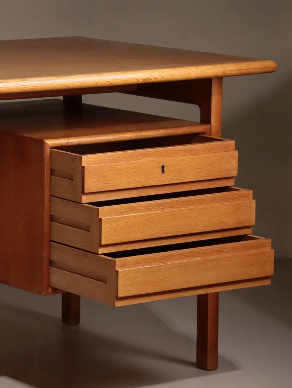 Bureau scandinave vintage