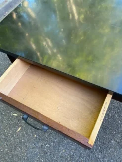 Bureau scandinave vintage 1950 plateau noir style écolier mid-century