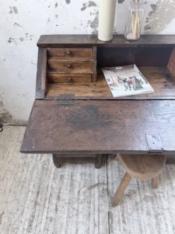Bureau secrétaire chêne art populaire XIXème