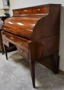 Bureau, secrétaire à cylindre en acajou, style Louis XVI