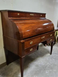 Bureau, secrétaire à cylindre en acajou, style Louis XVI