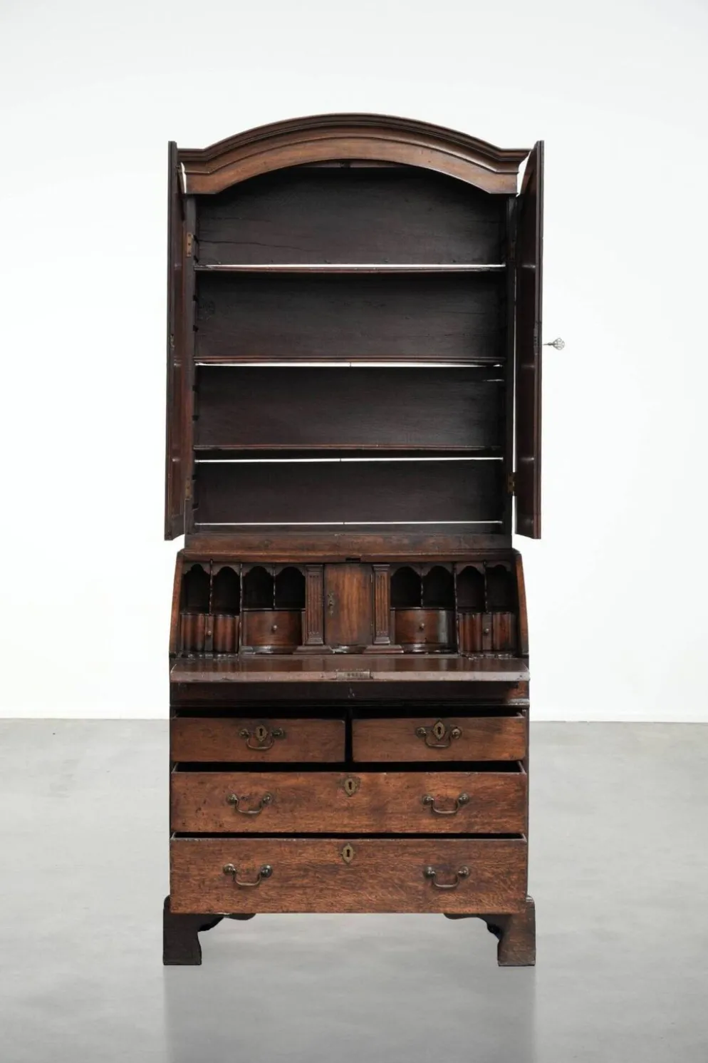 Bureau secrétaire en chêne antique du XVIIIe siècle avec dessus/bibliothèque
