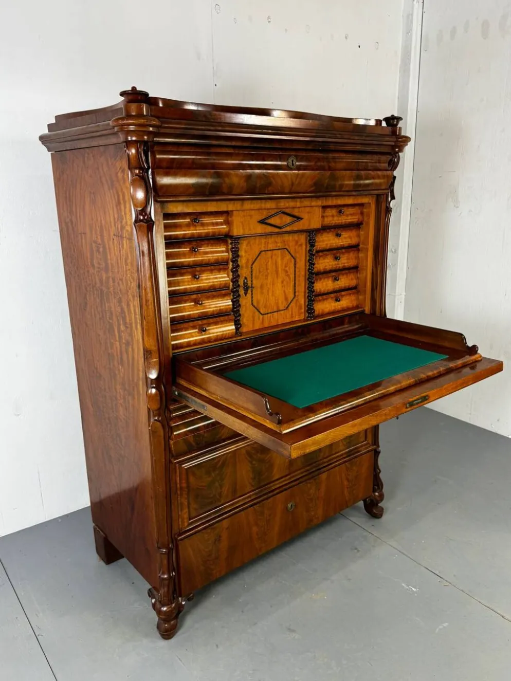Bureau secrétaire en chêne et acajou Biedermeier vintage bien fait, 1860