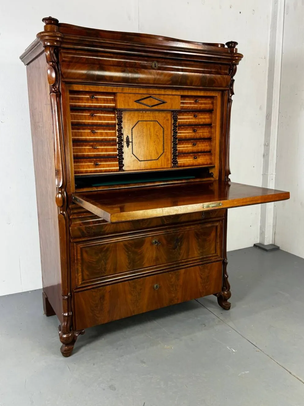 Bureau secrétaire en chêne et acajou Biedermeier vintage bien fait, 1860