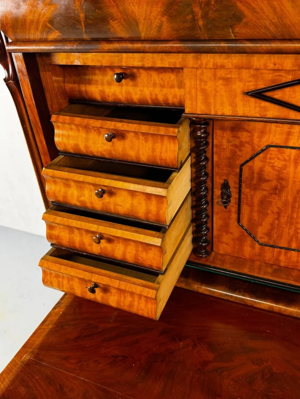 Bureau secrétaire en chêne et acajou Biedermeier vintage bien fait, 1860