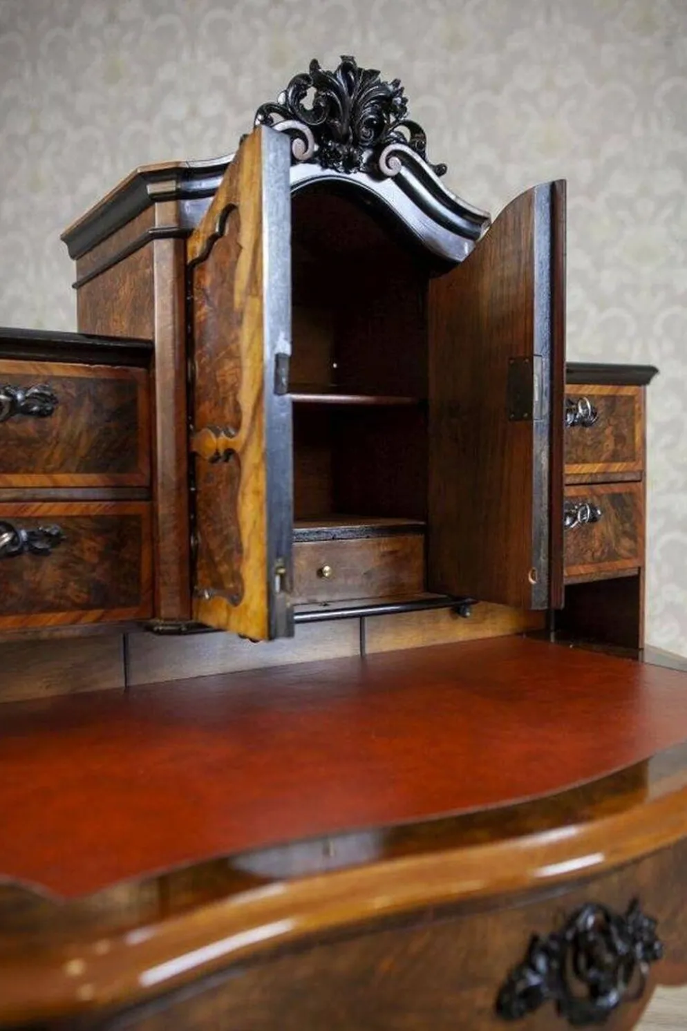 Bureau secrétaire en noyer et placage Louis Philippe antique, 1860