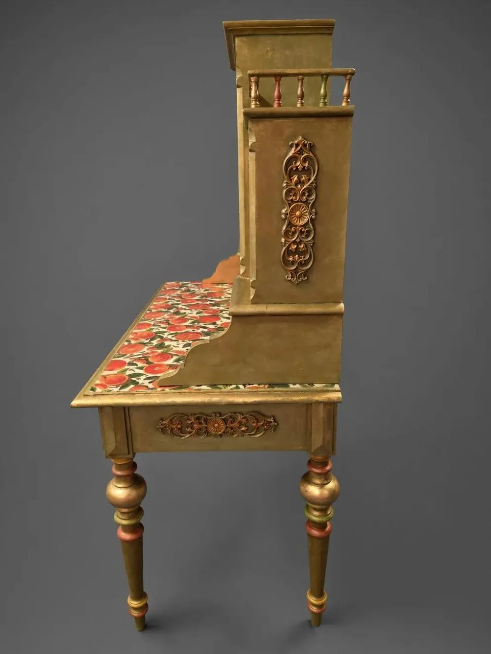 Bureau secrétaire norvégien ancien | Découpage de fruits dorés et verts restauré