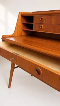 Bureau secrétaire par Svensk Möbelindustri