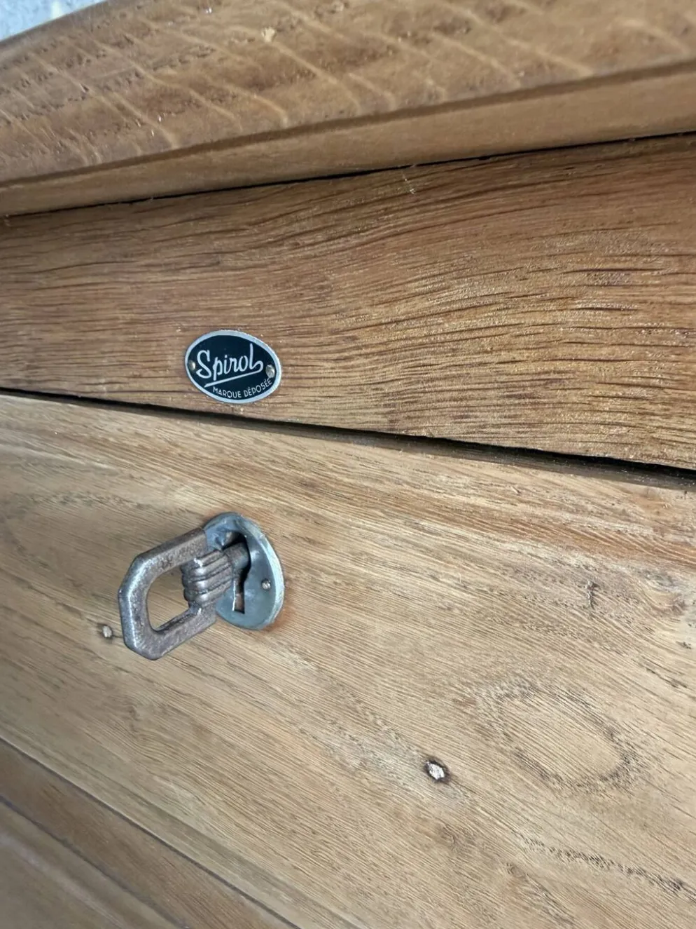 Bureau Spirol années 50 – placage chêne – piètement chromé