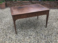 Bureau style Louis XVI