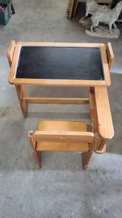 Bureau à système pliant pour enfant , vintage 1970