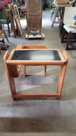 Bureau à système pliant pour enfant , vintage 1970