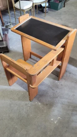 Bureau à système pliant pour enfant , vintage 1970