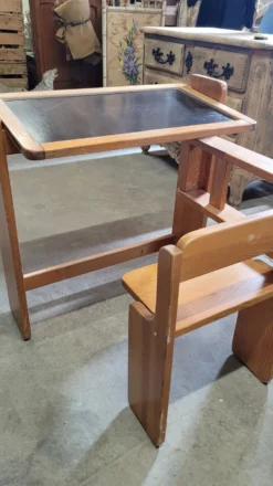 Bureau à système pliant pour enfant , vintage 1970