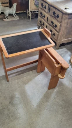 Bureau à système pliant pour enfant , vintage 1970