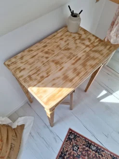 Bureau / Table d'appoint / Console en bois massif de style Louis-Philippe