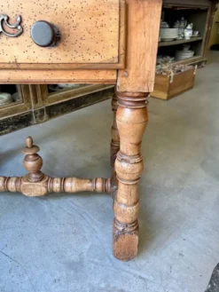 Bureau, table d'appoint 1 tiroir en bois clair