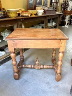 Bureau, table d'appoint 1 tiroir en bois clair