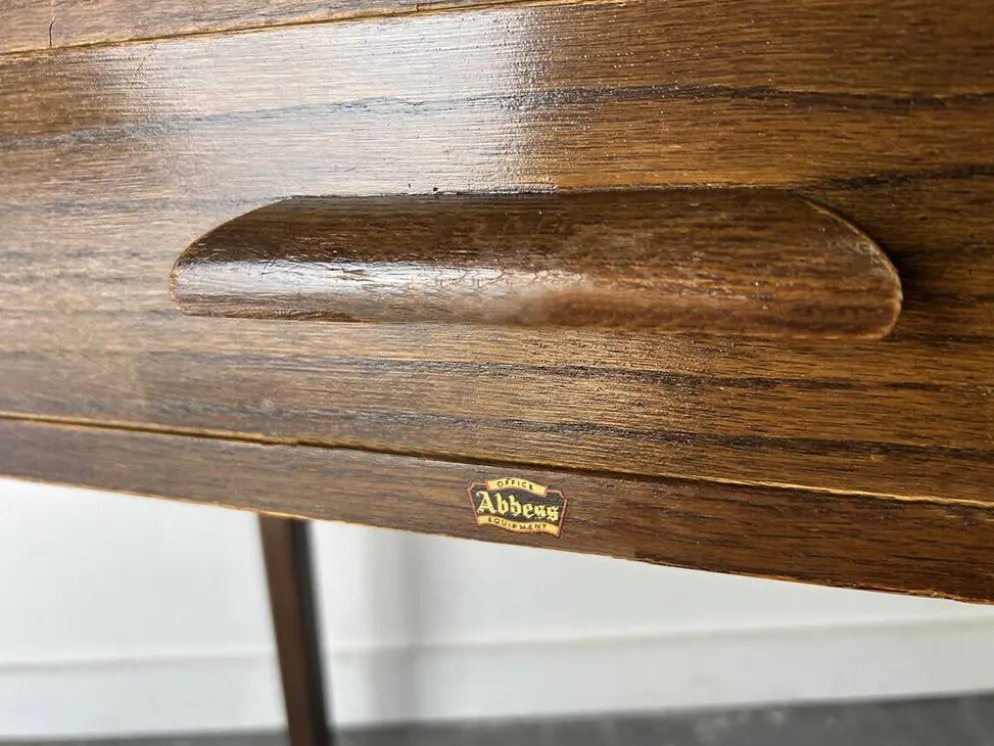 Bureau, table d'écriture en chêne vintage 'Abbess', années 1950-60