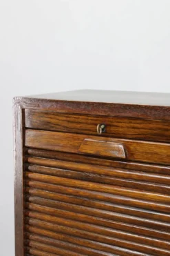 Bureau à tambour en bois des années 1950