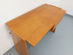 Bureau trapèze double-face vintage en bois de chêne des années 60