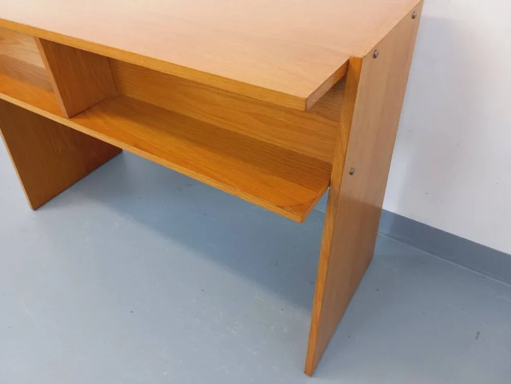 Bureau trapèze double-face vintage en bois de chêne des années 60