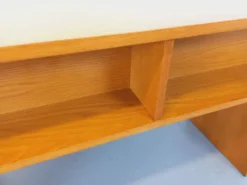 Bureau trapèze double-face vintage en bois de chêne des années 60