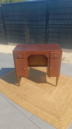 Bureau vintage artisanal en bois