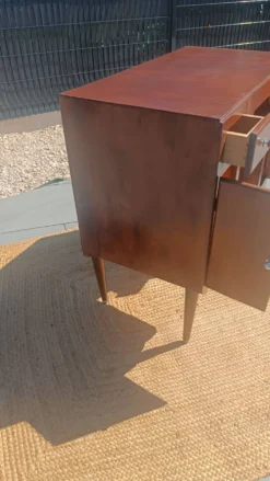 Bureau vintage artisanal en bois