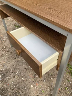 Bureau vintage des années 60-70
