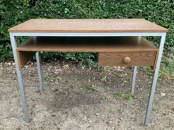 Bureau vintage des années 60-70