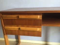 Bureau vintage en bois, style scandinave, années 70
