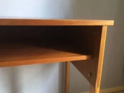 Bureau vintage en bois, style scandinave, années 70