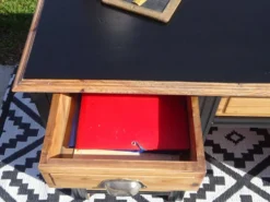 Bureau vintage en pin, restauré