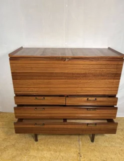 Bureau vintage en teck rétro du milieu du siècle par Meredew 1960 Grand écritoire