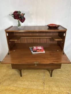 Bureau vintage en teck rétro du milieu du siècle par Meredew 1960 Grand écritoire