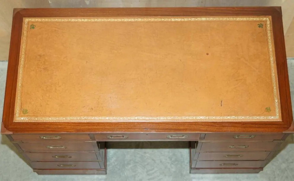 Bureau vintage Harrods Kennedy cuir style campagne militaire à caissons