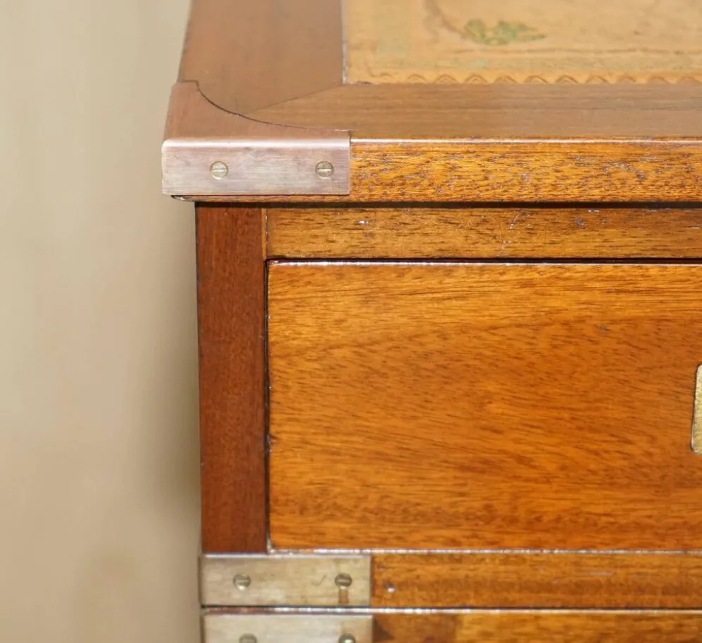 Bureau vintage Harrods Kennedy cuir style campagne militaire à caissons